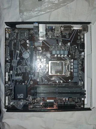 Gigabyte B560M DS3H V2 Placa Base