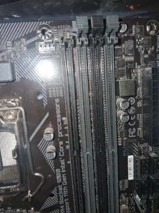 Gigabyte B560M DS3H V2 Placa Base