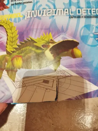 Álbum de cromos Invizimals