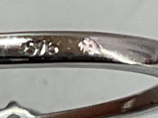 anillo oro 18k con piedra con diamante