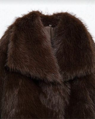 Abrigo pelo sintético grueso marrón