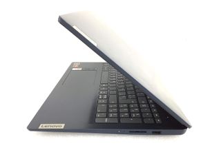 pc portatil lenovo 82ku