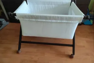 Minicuna plegable con ruedas