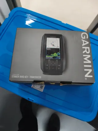 Kayak de pesca a pedales con accesorios