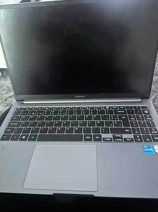 Ordenador Portátil Samsung Gris Nuevo sin caja