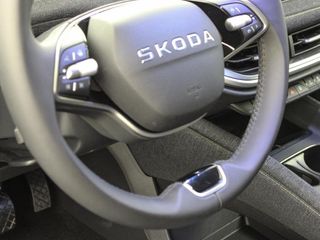 SKODA ELROQ FIRST EDITION 82 KWH BATTERIE 210 KW (286 CV) TRACCIóN TRASERA