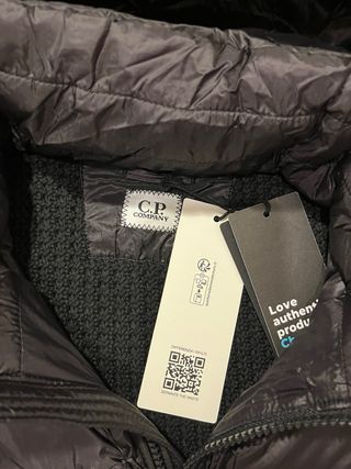 C.P. Company Chaqueta Acolchada y Tejida Negra