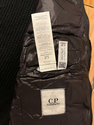 C.P. Company Chaqueta Acolchada y Tejida Negra