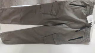 Pantalón Green Coast verde oliva. SIN ESTRENAR