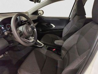 Toyota Yaris 1.5 120H Business Plus