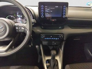 Toyota Yaris 1.5 120H Business Plus