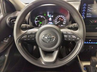 Toyota Yaris 1.5 120H Business Plus