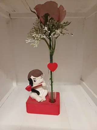 Cupido con Rosa San Valentín