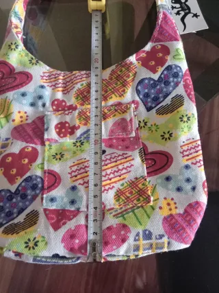 Bolso de niña con estampado de corazones