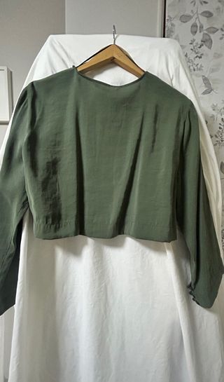 Blusa Zara verde militar talla M