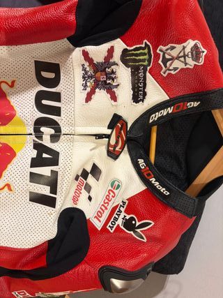 Mono de moto AGV, hecho a medida.