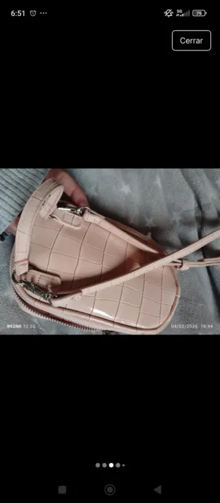 Bolso bandolera rosa efecto piel