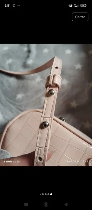 Bolso bandolera rosa efecto piel