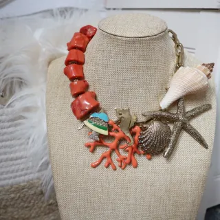 Collar Coral y Dijes Marinos Bimba y lola