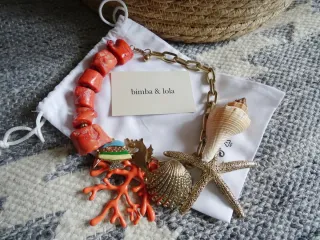 Collar Coral y Dijes Marinos Bimba y lola