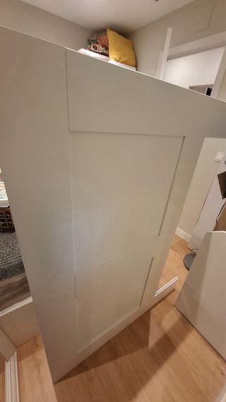 Cabecero con estantería