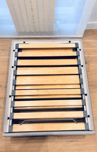 Puf Cama Plegable Ikea Vallemtuna con funda gris