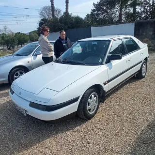 Se alquilan vehículos