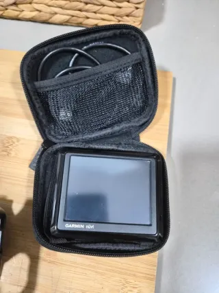 Navegador Garmin Nuvi 1200 + Soporte RAM