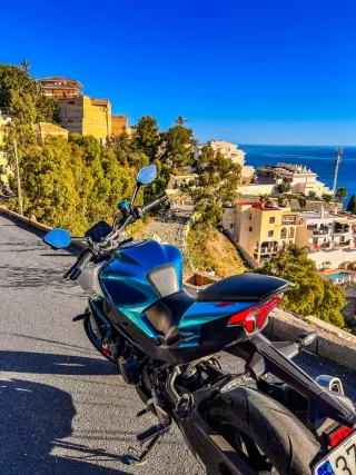 CFMOTO 450NK Azul/Blanco