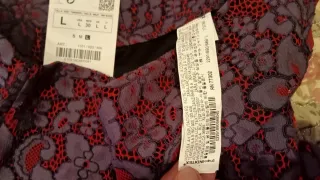 Falda Zara fiesta morada y roja talla 40