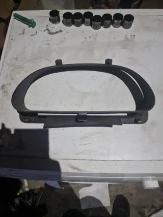 Embellecedor velocímetro