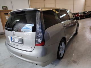 Mitsubishi Grandis 2006