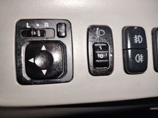 Mitsubishi Grandis 2006