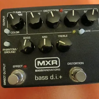 MXR M80 Bass DI + Pedal de Bajo