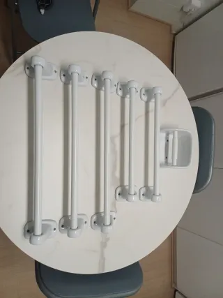 Colgadores toalla y portarrollos baño