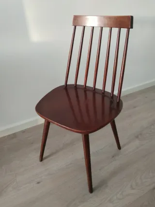 Silla nórdica vintage atemporal