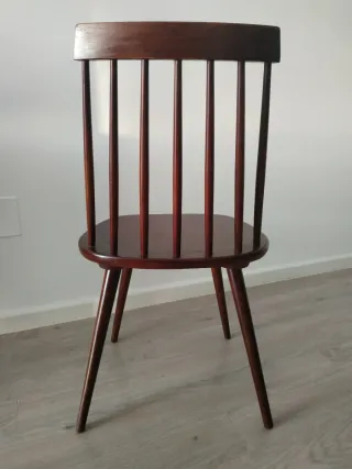 Silla nórdica vintage atemporal