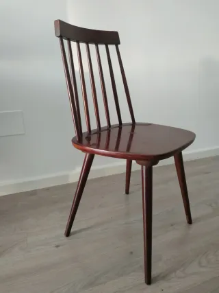 Silla nórdica vintage atemporal