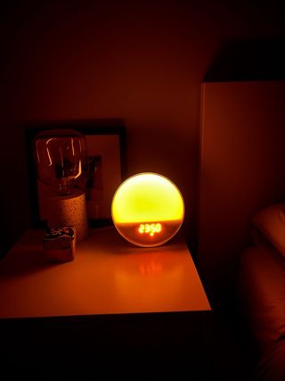 Radio despertador simulador luz amanecer/atardecer