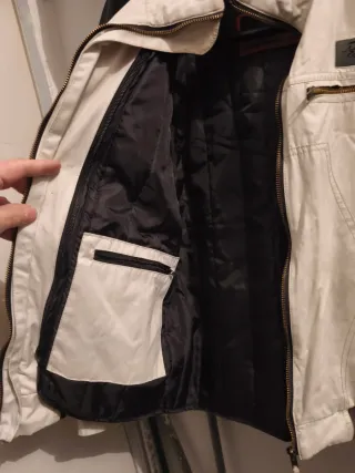 Chaqueta moto entretiempo protecciones