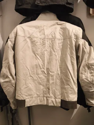 Chaqueta moto entretiempo protecciones