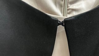 Vestido de ceremonia negro y veig.