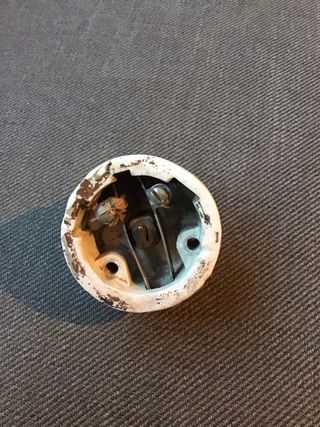 Interruptor antiguo de porcelana