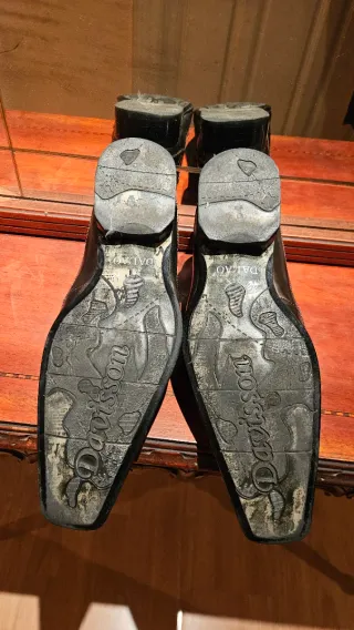 Zapatos de vestir Davisson marrones y dorados