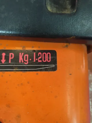 Apiladora eléctrica funcionando 220/230v