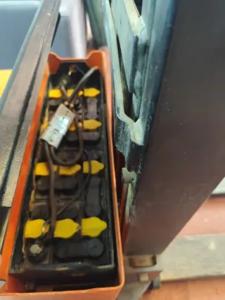 Apiladora eléctrica funcionando 220/230v