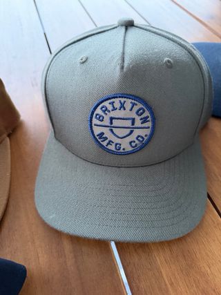 Cappelli visiera Brixton, Carhartt, DC Shoes