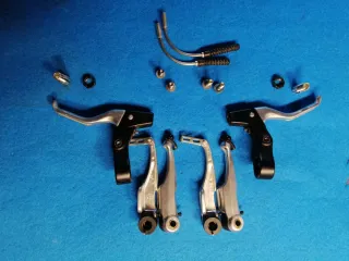 Lote Manetas y Frenos V-Brake peso 400 grs C-STAR