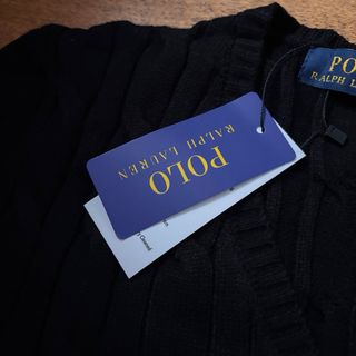 Jersey negro cuello En V