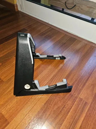 Soporte de suelo para guitarra
